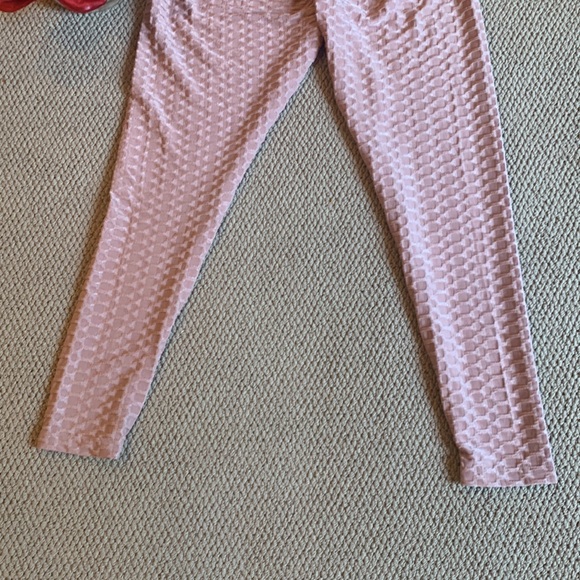 🌹(NWT) Hot Kiss • Peachy Pink Super Stretchy Ribbed Fashion Leggings - Picture 10 of 10